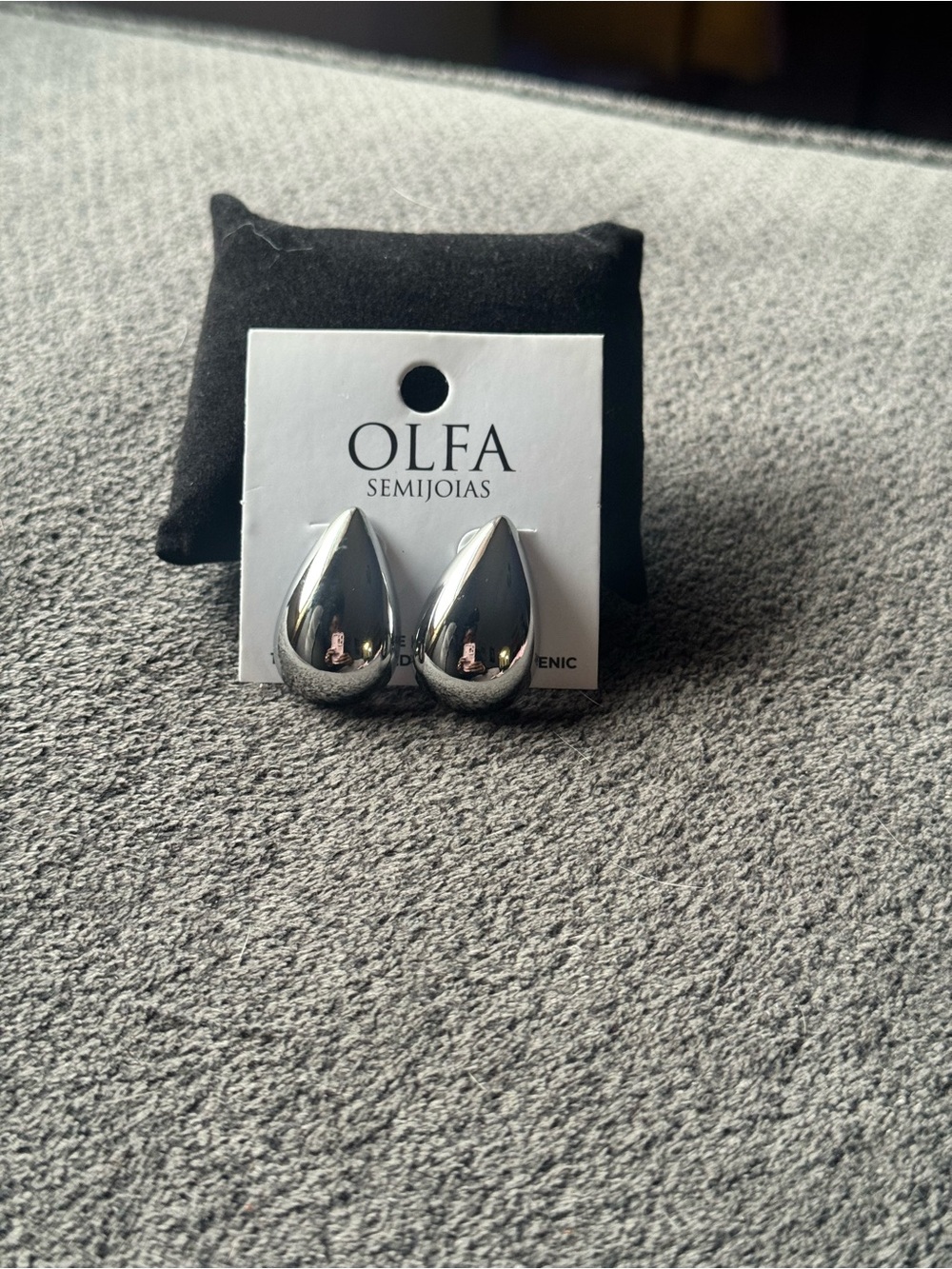 Olfa Silver Teardrop Earrings - Polished Drop Studs